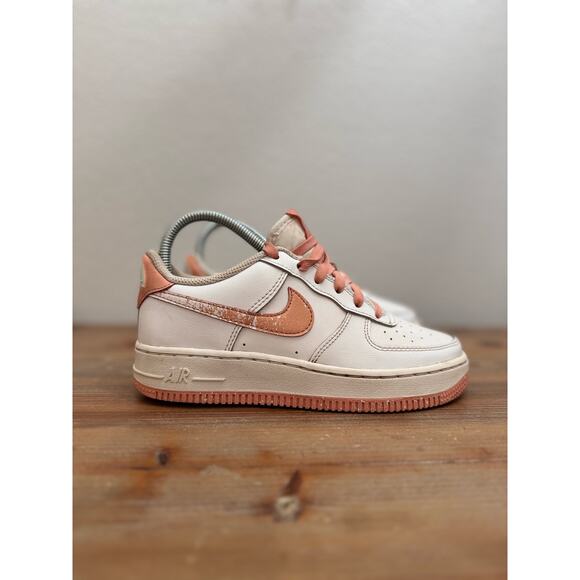 Nike Air Force 1 Low LV8 GS 'White Light Madder Root Speckled’ Size 4.5Y - Picture 2 of 10